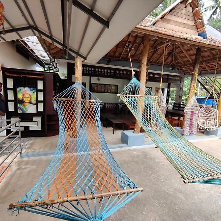 Munroeisland Backwaters Homestay Mundrothuruth Exterior photo